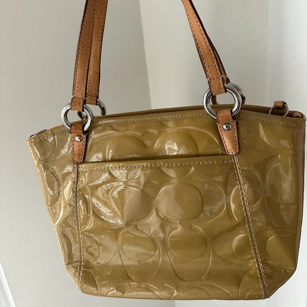 Coach Small Leah Embossed Yellow Patent Leather - Picture 2 of 6
